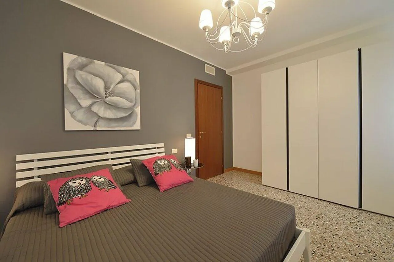 Venier 4 Apartment Venice 0*,  Italy